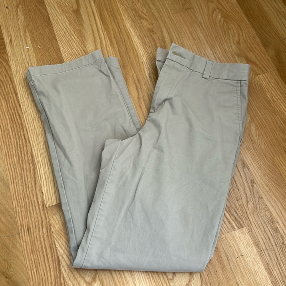 Like new Vineyard Vines khaki pants youth 16